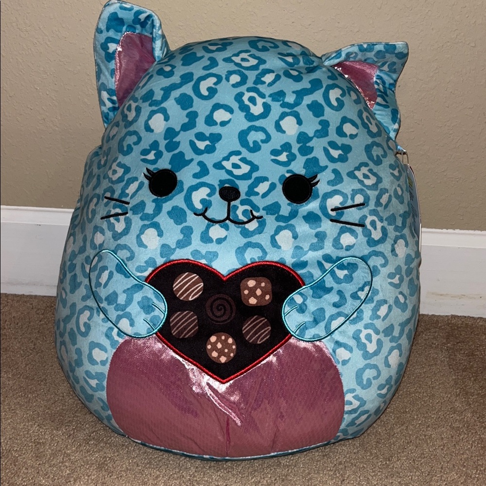 NWT Caitroina Valentine Leopard with chocolates large Squishmallow